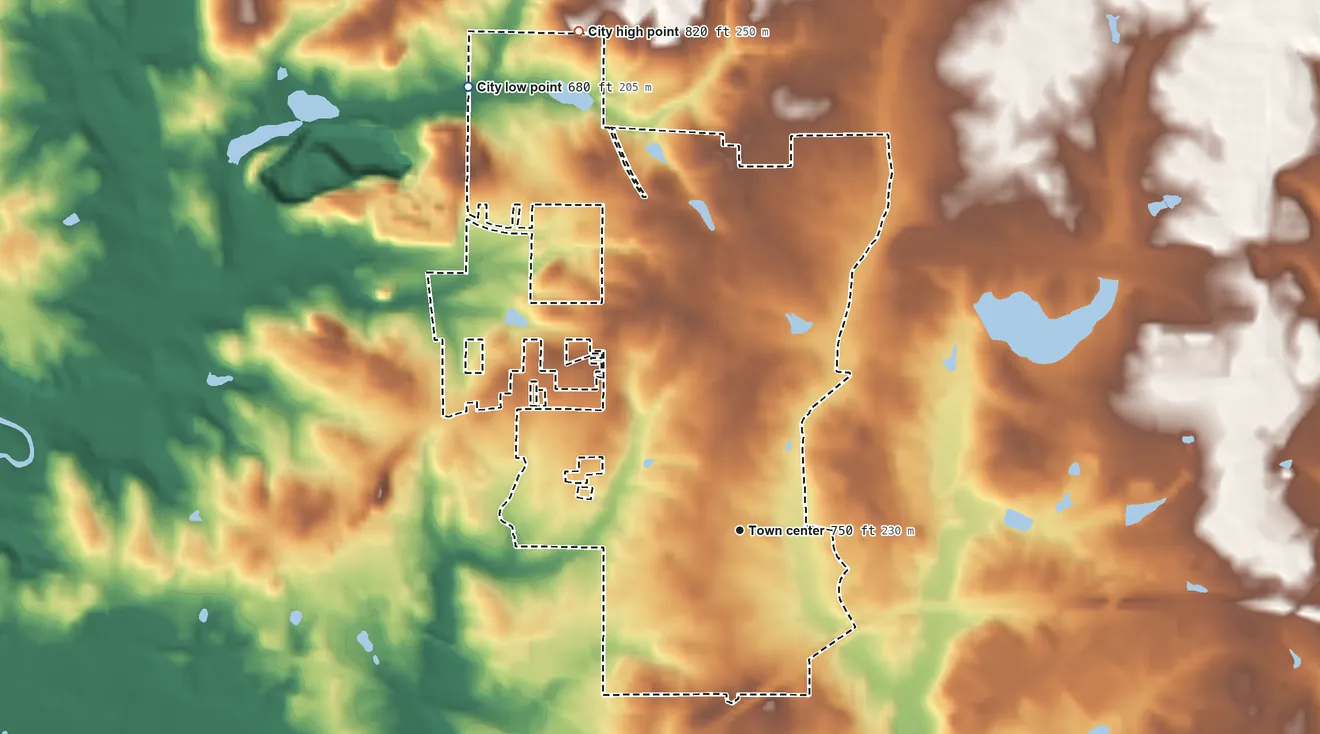Topographic elevation map of Oxford, Georgia, shaded from 680 ft on the northwest side to 820 ft on the north side