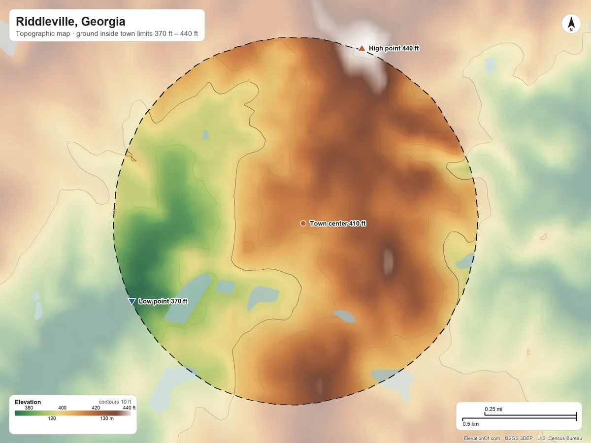 Topographic elevation map of Riddleville, Georgia, shaded from 370 ft on the southwest side to 440 ft on the north side