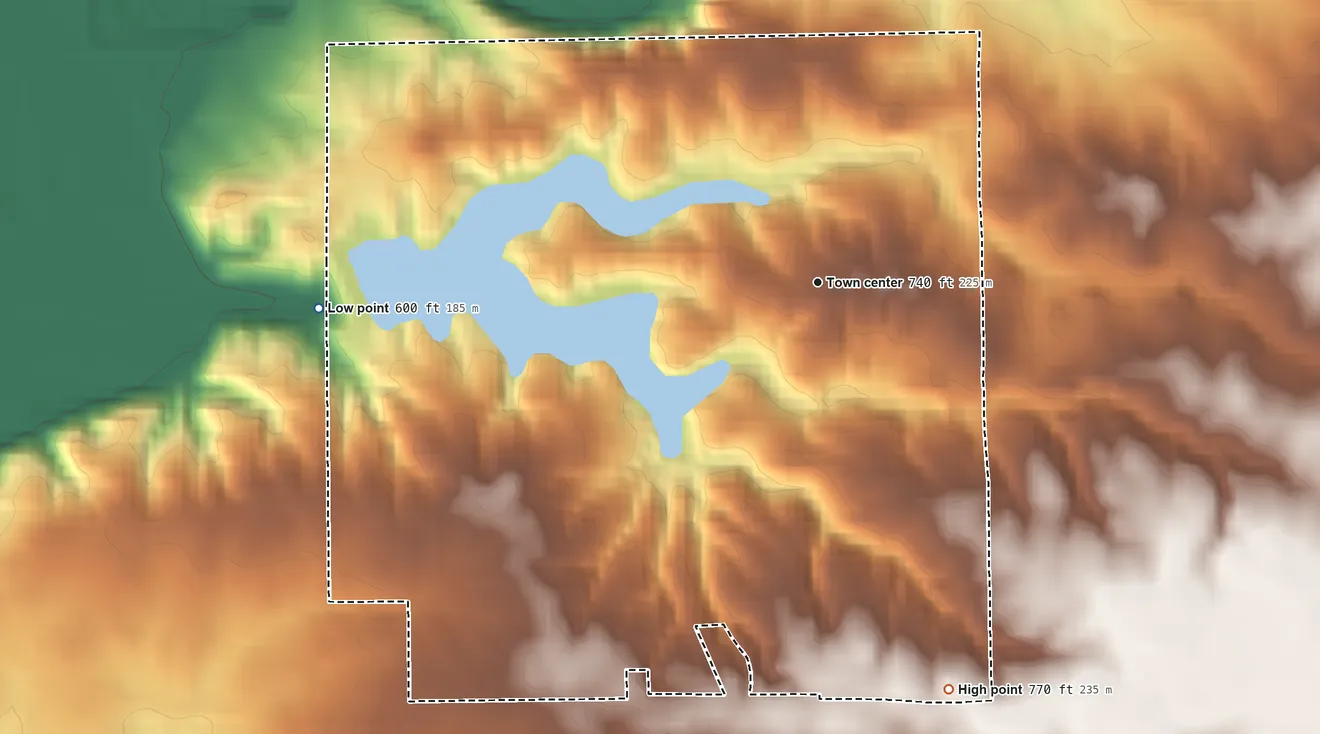 Topographic elevation map of Heritage Lake, Illinois, shaded from 600 ft on the west side to 770 ft on the south side