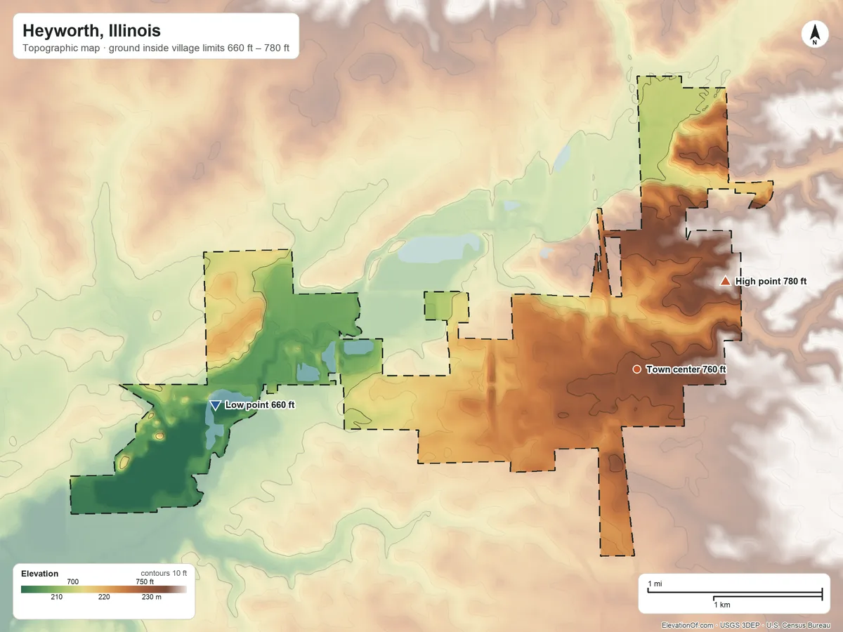 Topographic elevation map of Heyworth, Illinois, shaded from 660 ft on the west side to 780 ft on the northeast side