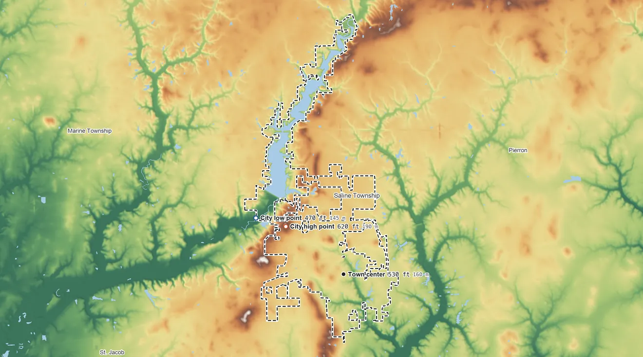 Topographic elevation map of Highland, Illinois, shaded from 470 ft on the northwest side to 620 ft on the northwest side