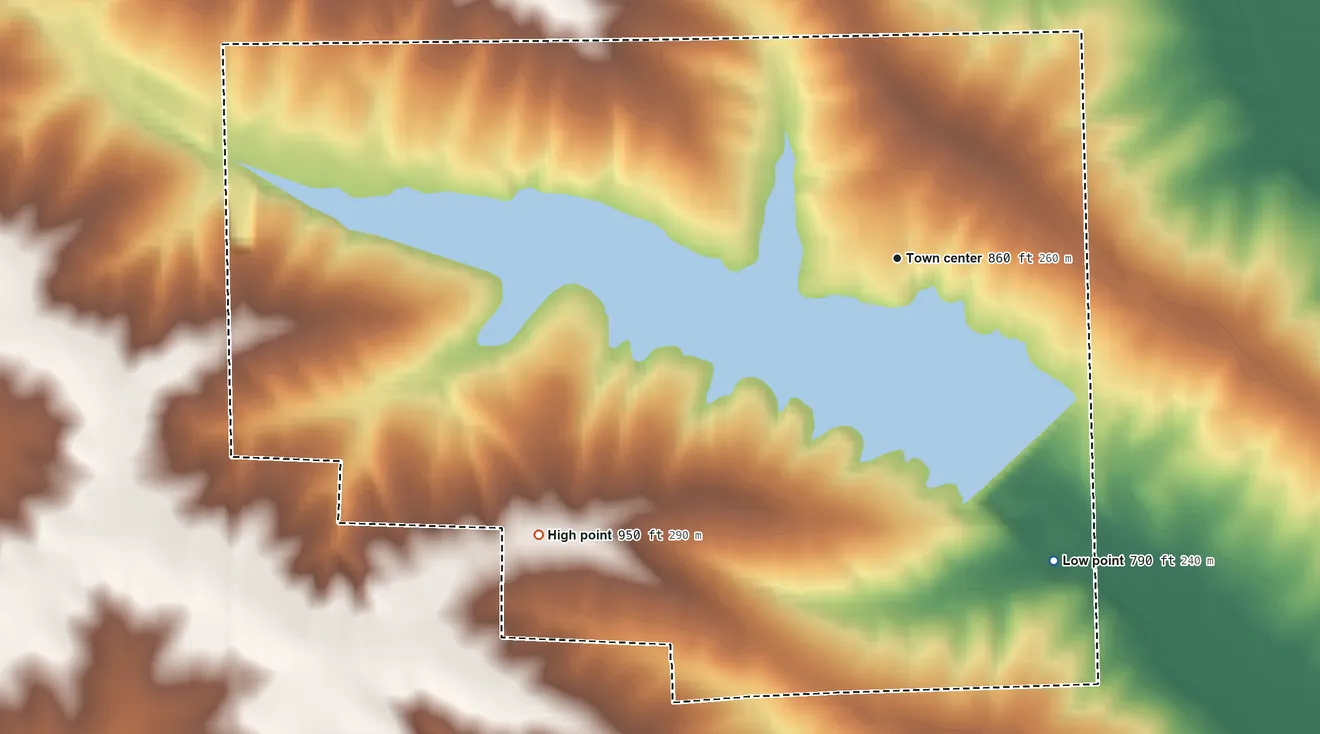 Topographic elevation map of Lake Summerset, Illinois, shaded from 790 ft on the southeast side to 950 ft on the southwest side