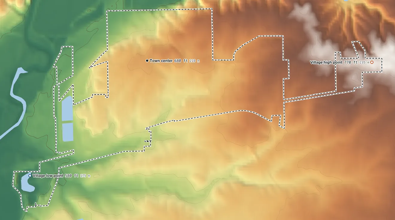 Topographic elevation map of Mackinaw, Illinois, shaded from 580 ft on the southwest side to 770 ft on the east side