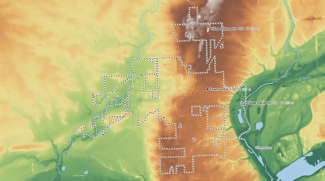 Topographic elevation map of Minooka, Illinois, shaded from 520 ft on the east side to 660 ft on the north side