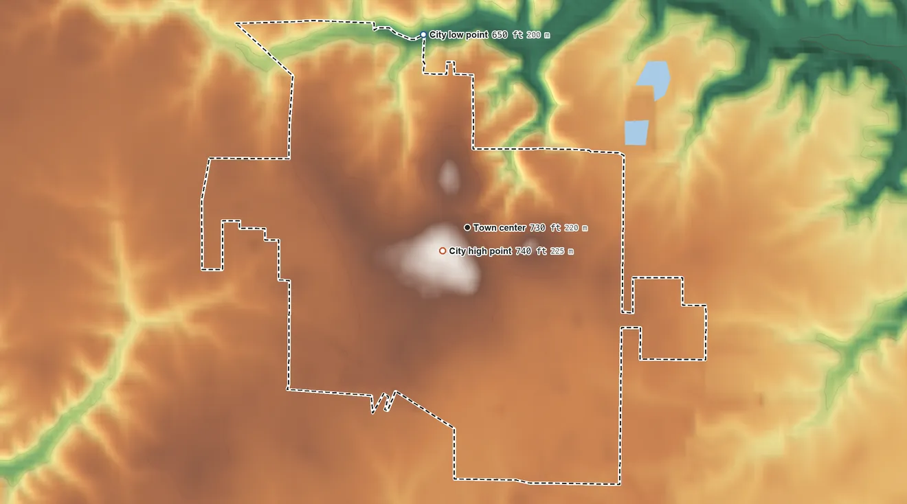 Topographic elevation map of Mount Sterling, Illinois, shaded from 650 ft on the north side to 740 ft near the middle
