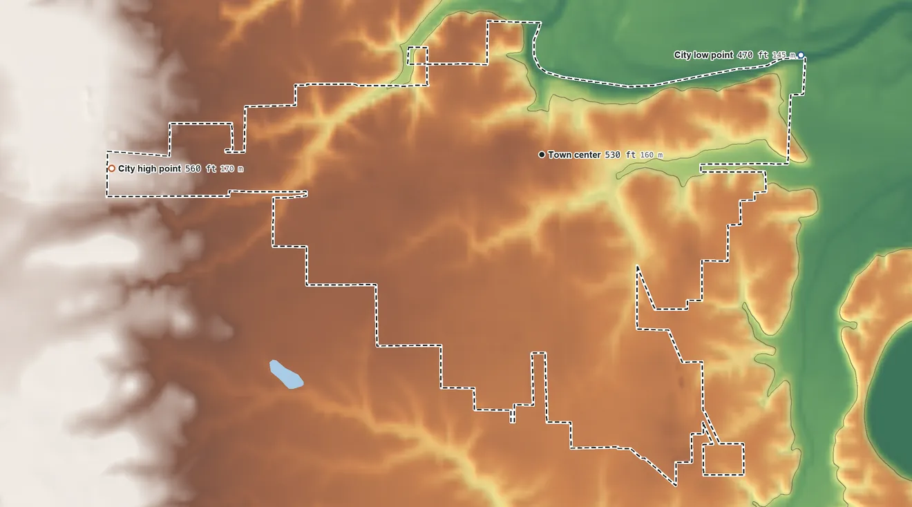 Topographic elevation map of Newton, Illinois, shaded from 470 ft on the east side to 560 ft on the west side