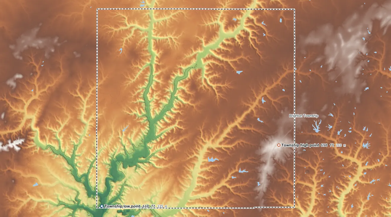 Topographic elevation map of Piasa Township, Illinois, shaded from 440 ft on the southwest side to 690 ft on the east side