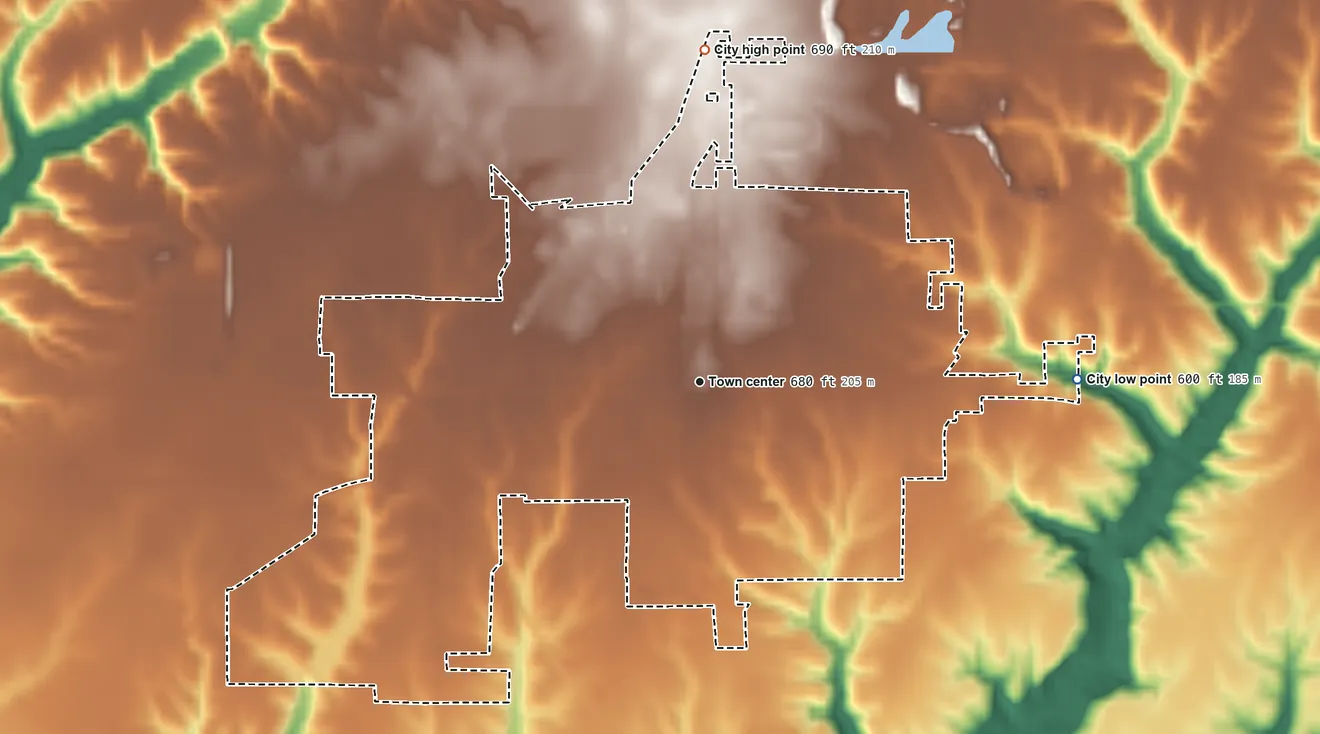 Topographic elevation map of Rushville, Illinois, shaded from 600 ft on the east side to 690 ft on the north side