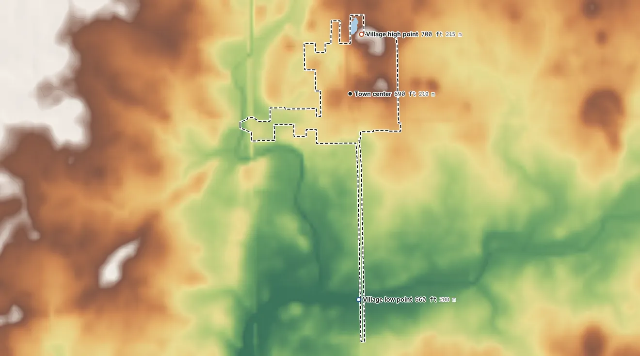 Topographic elevation map of Saunemin, Illinois, shaded from 660 ft on the south side to 700 ft on the north side