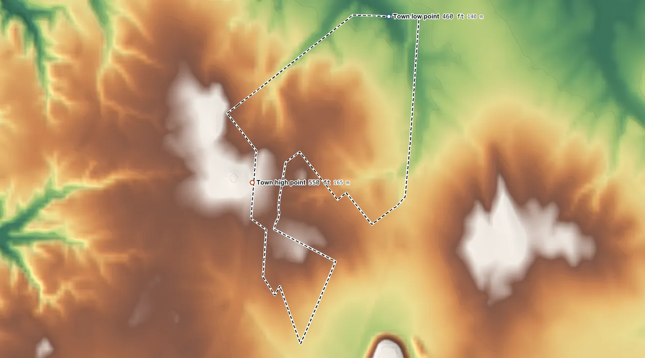 Topographic elevation map of Carlisle, Indiana, shaded from 460 ft on the northeast side to 550 ft on the southwest side