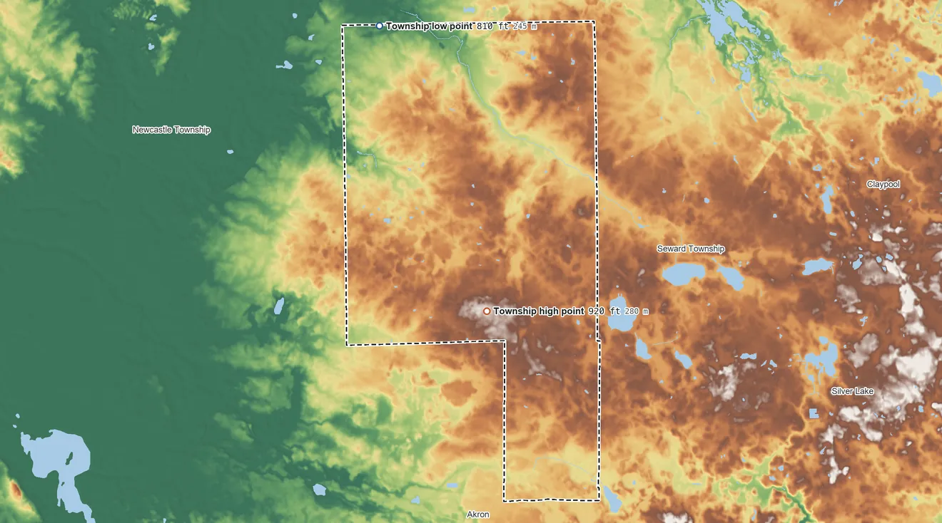 Topographic elevation map of Franklin Township, Kosciusko County, Indiana, shaded from 810 ft on the northwest side to 920 ft on the south side