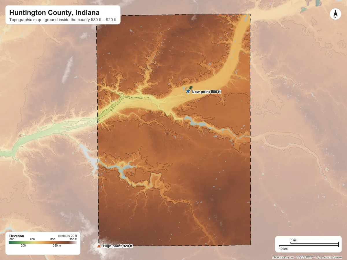 Topographic elevation map of Huntington County, Indiana, shaded from 580 ft on the north side to 920 ft on the southwest side