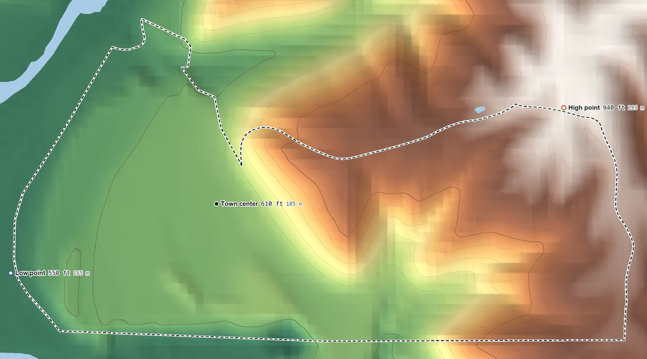 Topographic elevation map of New Trenton, Indiana, shaded from 550 ft on the west side to 940 ft on the east edge, below higher ground just outside