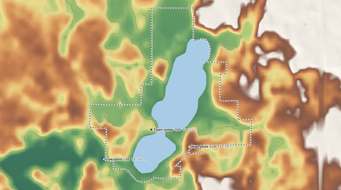 Topographic elevation map of Nyona Lake, Indiana, shaded from 790 ft on the southwest side to 820 ft on the southeast side