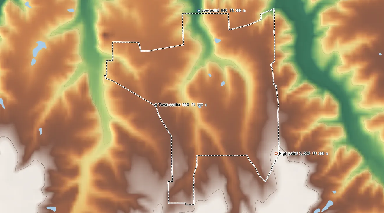 Topographic elevation map of Penntown, Indiana, shaded from 940 ft on the northeast side to 1,000 ft on the east side