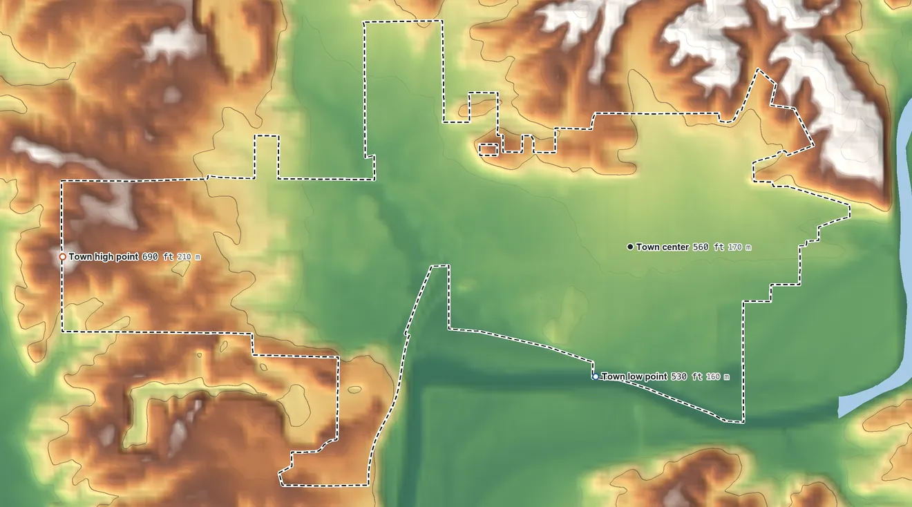 Topographic elevation map of Spencer, Indiana, shaded from 530 ft on the south side to 690 ft on the west side
