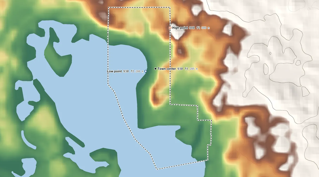 Topographic elevation map of Wildwood, Indiana, shaded from 930 ft near the middle to 980 ft on the north side