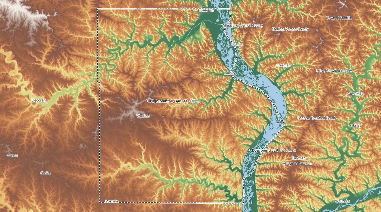 Topographic elevation map of Allamakee County, Iowa, shaded from 620 ft on the southeast side to 1,340 ft on the west side