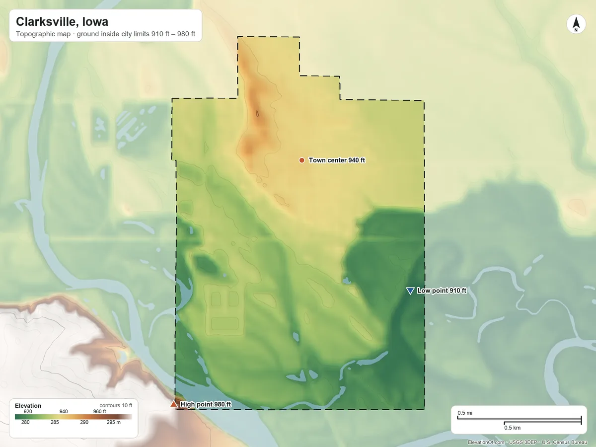 Topographic elevation map of Clarksville, Iowa, shaded from 910 ft on the southeast side to 980 ft on the southwest side