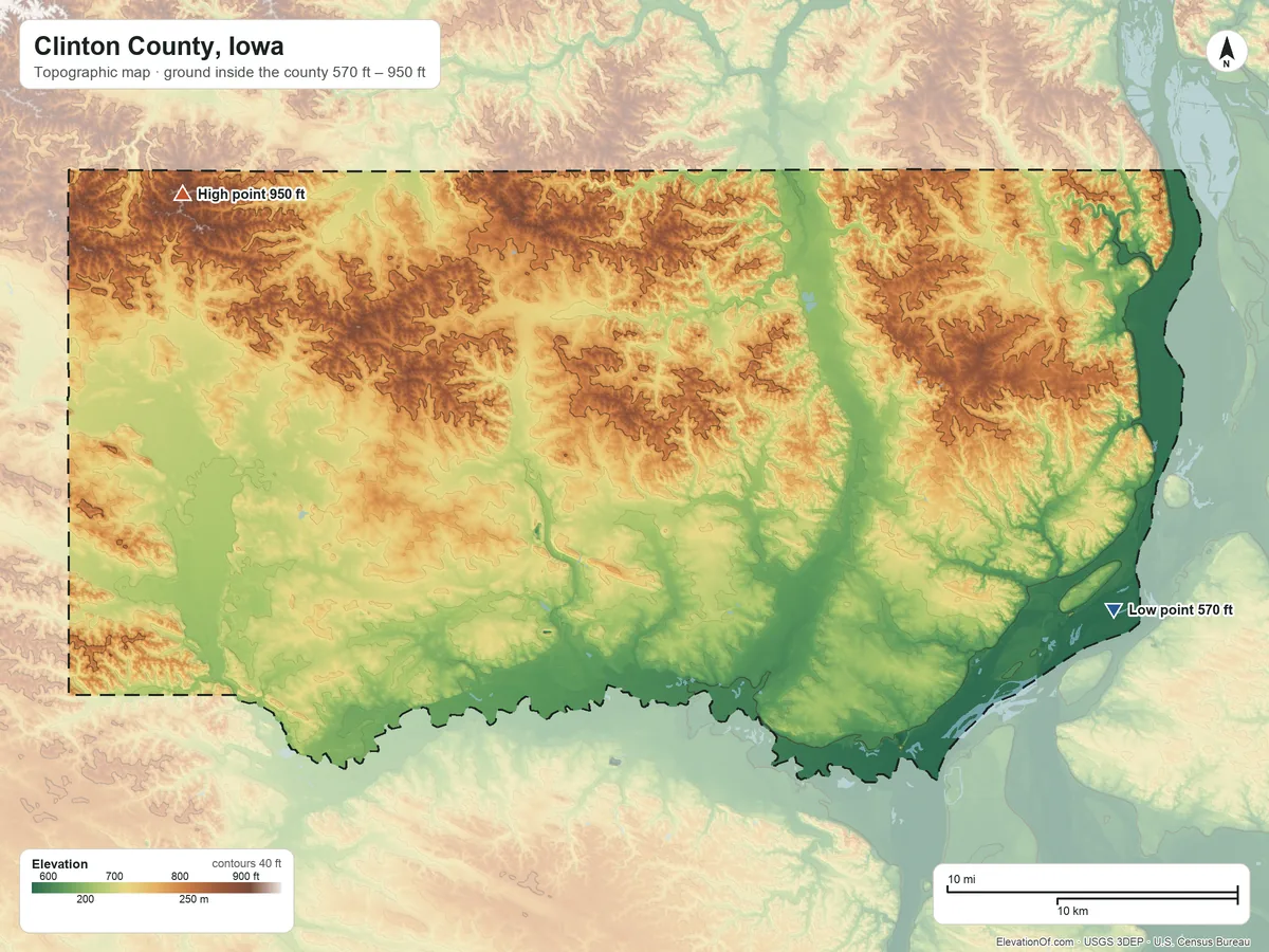 Topographic elevation map of Clinton County, Iowa, shaded from 570 ft on the east side to 950 ft on the northwest side