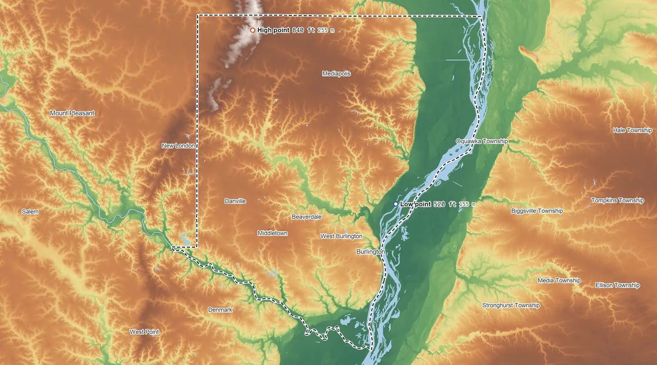 Topographic elevation map of Des Moines County, Iowa, shaded from 520 ft on the east side to 840 ft on the northwest side