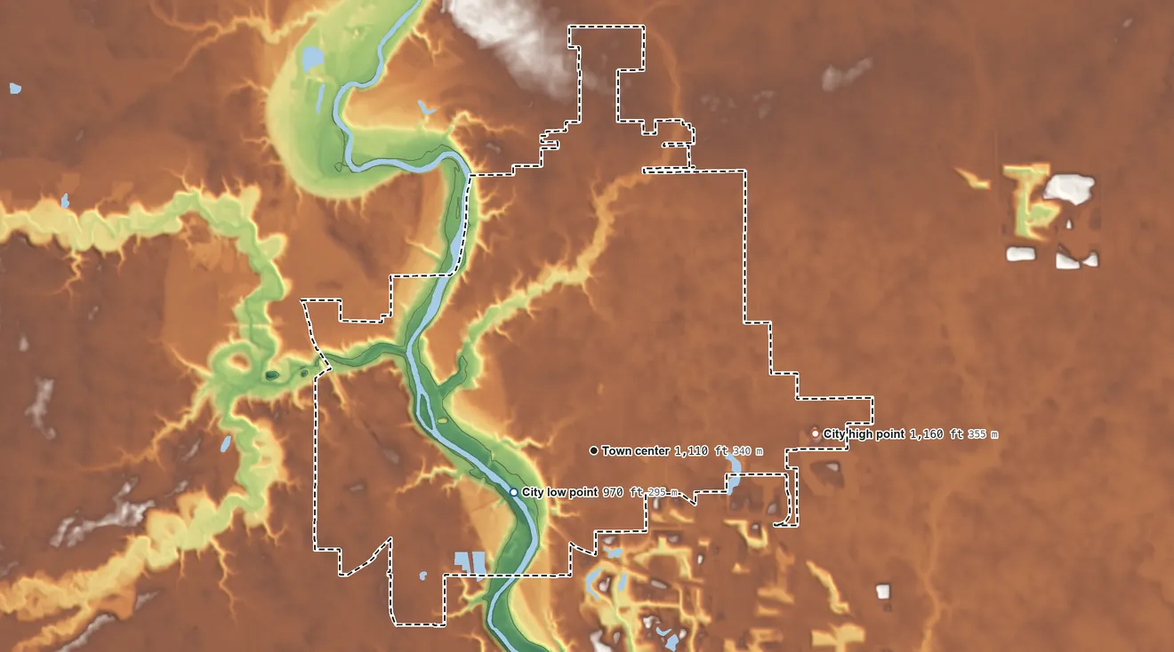 Topographic elevation map of Fort Dodge, Iowa, shaded from 970 ft on the southwest side to 1,160 ft on the east side