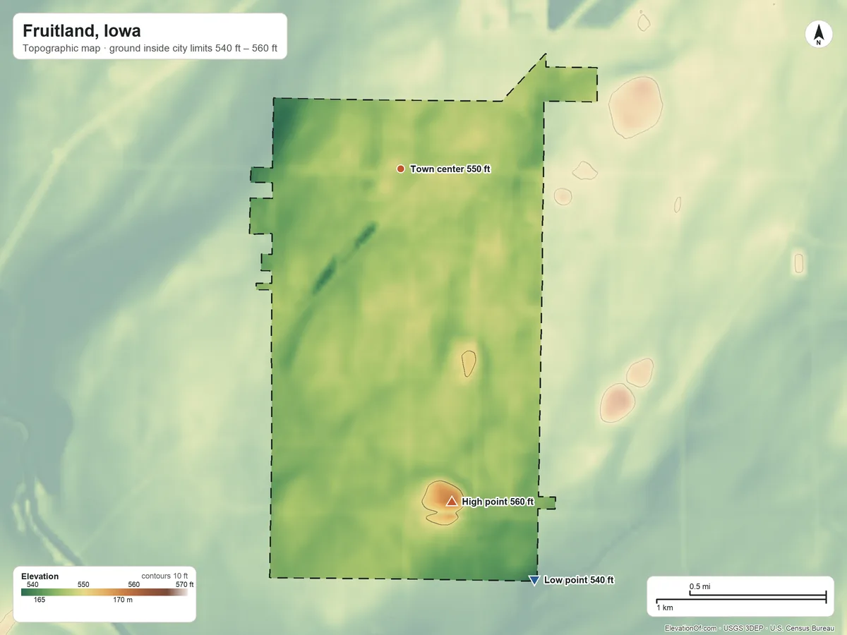 Topographic elevation map of Fruitland, Iowa, shaded from 540 ft on the south side to 560 ft on the south side