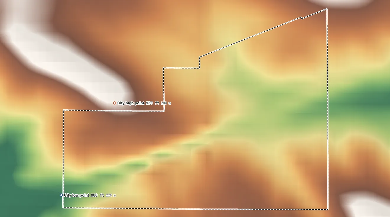 Topographic elevation map of Luzerne, Iowa, shaded from 880 ft on the southwest side to 930 ft on the west side