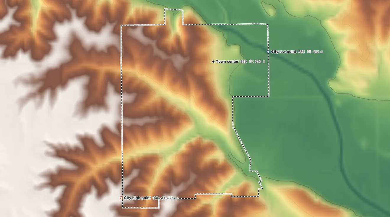 Topographic elevation map of Lynnville, Iowa, shaded from 780 ft on the east side to 900 ft on the southwest side