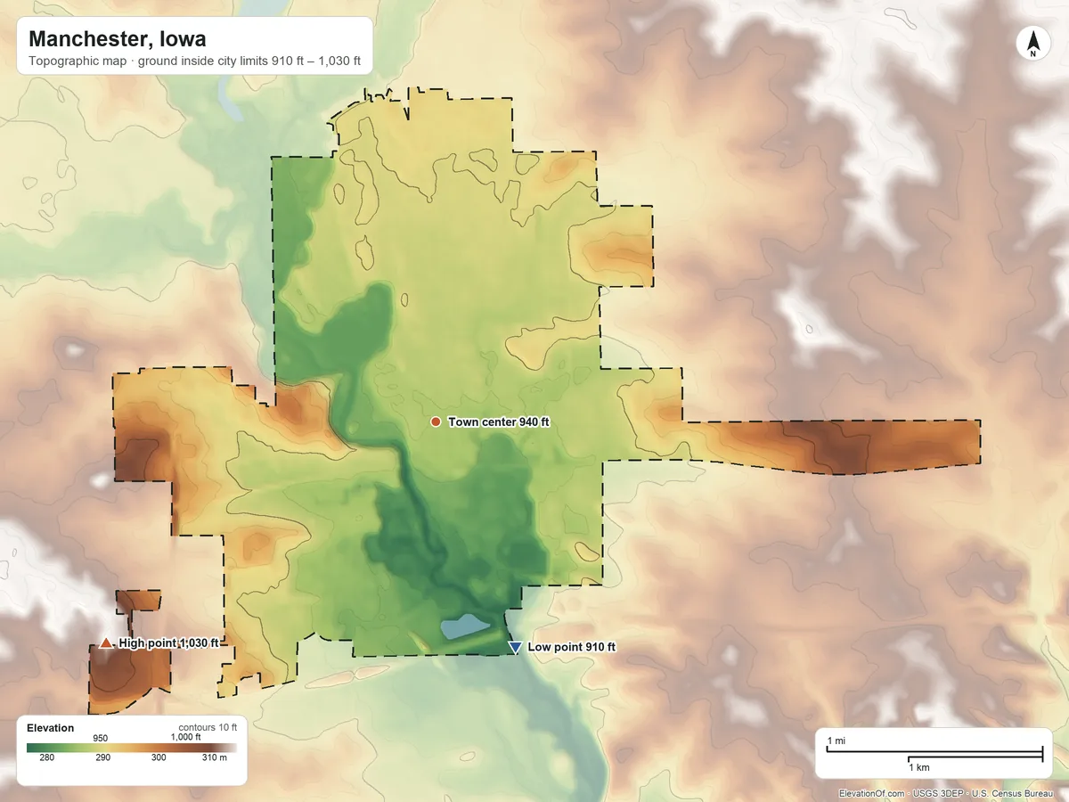Topographic elevation map of Manchester, Iowa, shaded from 910 ft on the south side to 1,030 ft on the southwest side