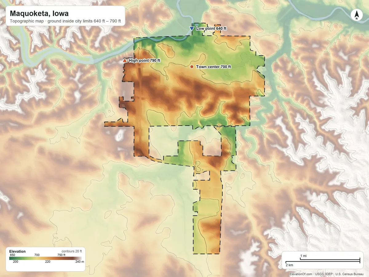 Topographic elevation map of Maquoketa, Iowa, shaded from 640 ft on the north side to 790 ft on the west side