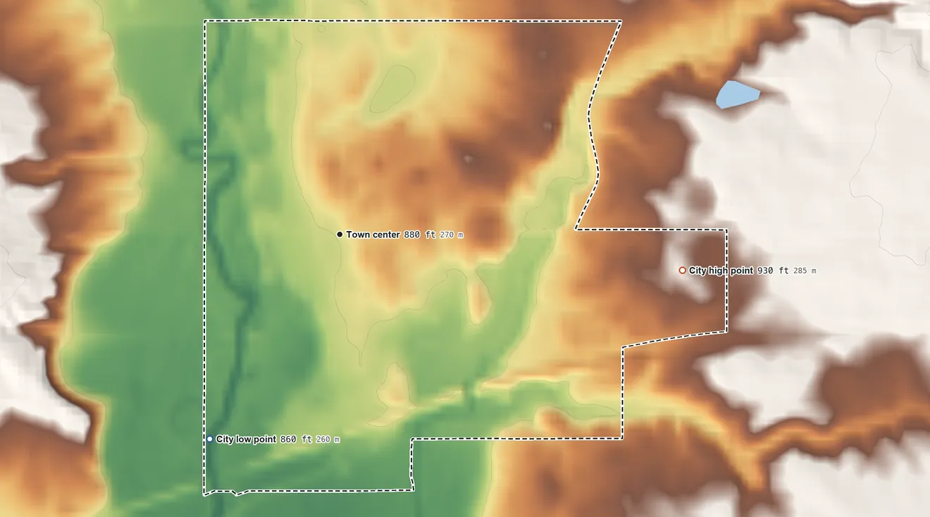 Topographic elevation map of Maxwell, Iowa, shaded from 860 ft on the southwest side to 930 ft on the east side
