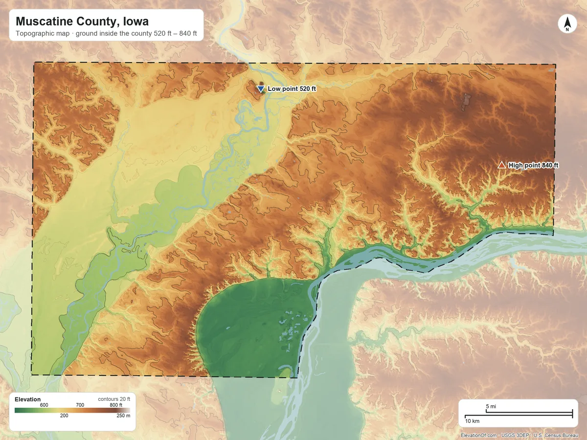 Topographic elevation map of Muscatine County, Iowa, shaded from 520 ft on the north side to 840 ft on the east side