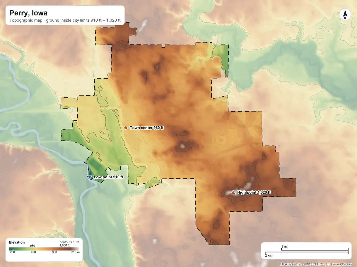 Topographic elevation map of Perry, Iowa, shaded from 910 ft on the southwest side to 1,020 ft on the southeast side