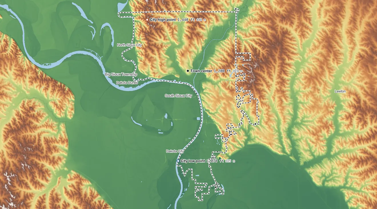 Topographic elevation map of Sioux City, Iowa, shaded from 1,070 ft on the south side to 1,440 ft on the northwest side