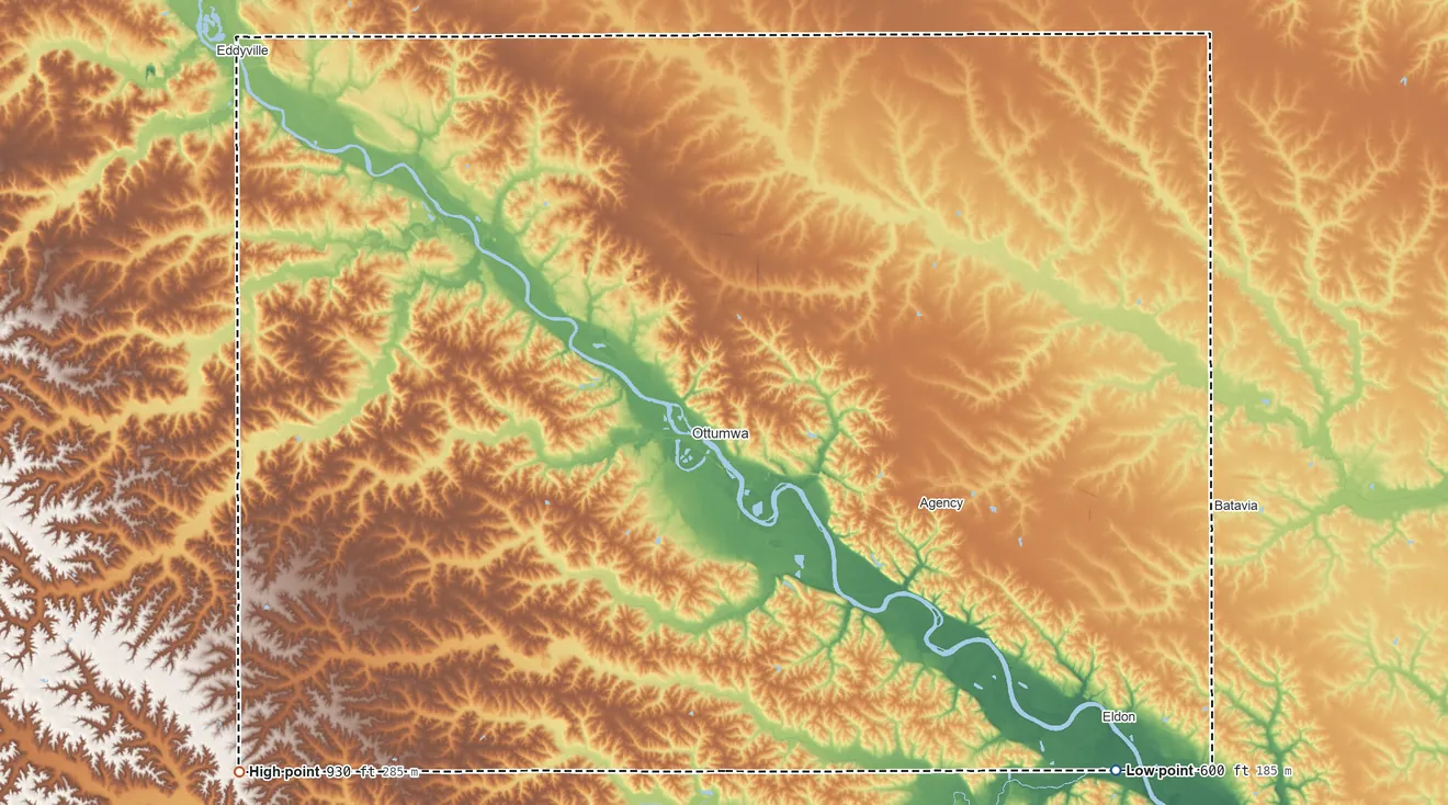 Topographic elevation map of Wapello County, Iowa, shaded from 600 ft on the southeast side to 930 ft on the southwest side