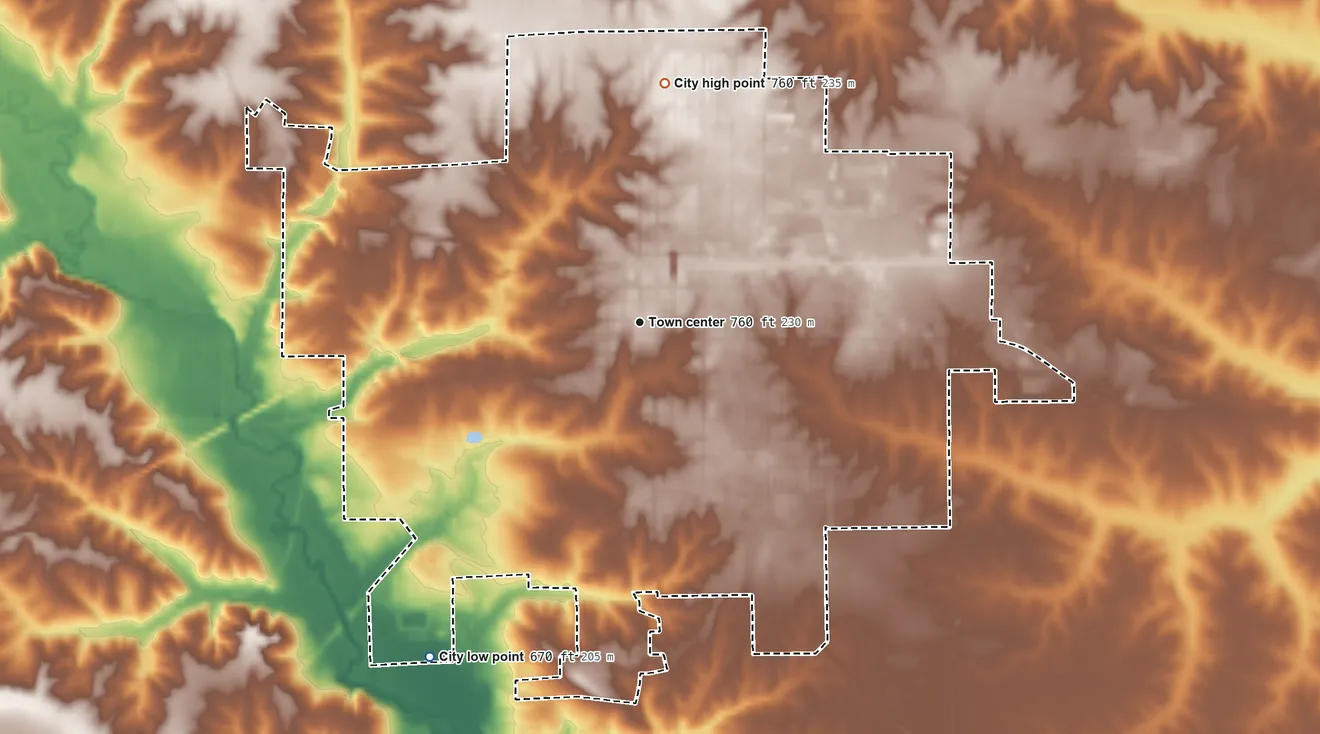 Topographic elevation map of Washington, Iowa, shaded from 670 ft on the southwest side to 760 ft on the north side