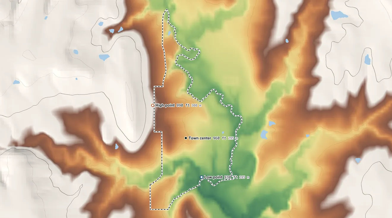 Topographic elevation map of Centropolis, Kansas, shaded from 930 ft on the south side to 990 ft on the northwest side