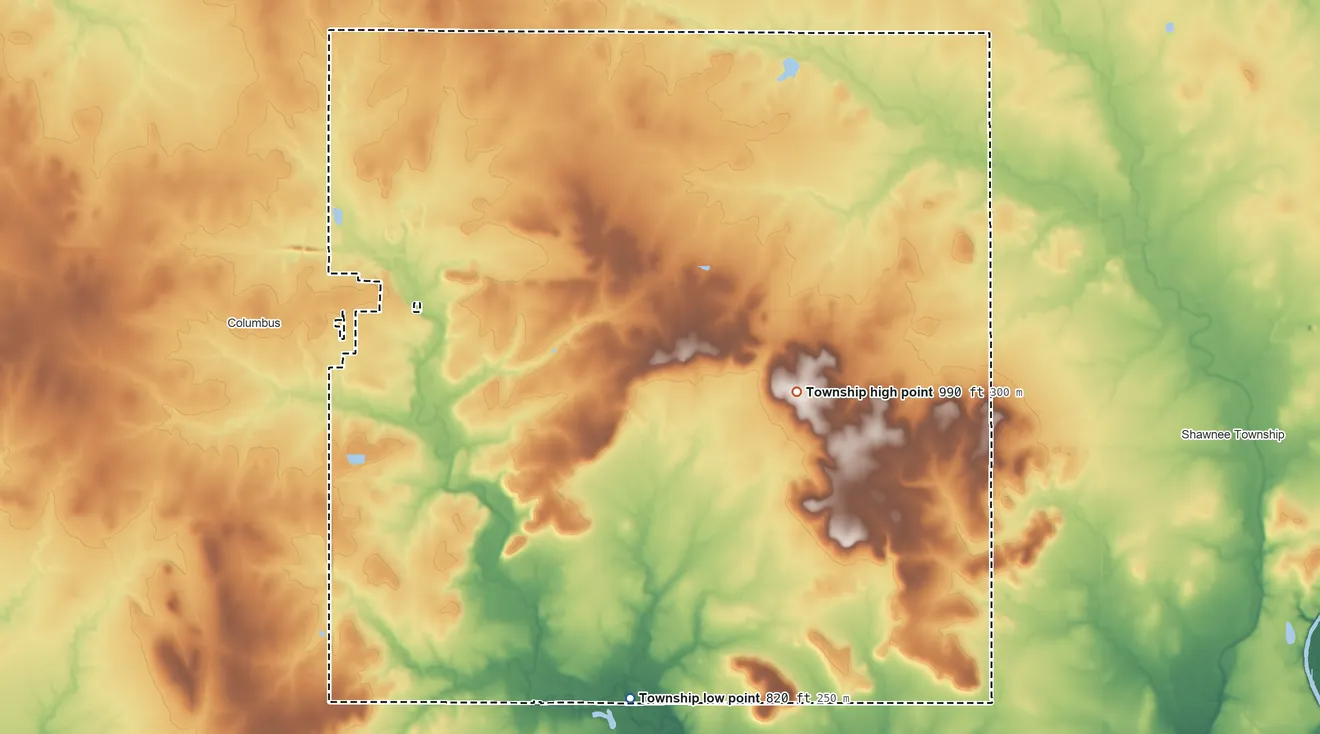 Topographic elevation map of Crawford Township, Cherokee County, Kansas, shaded from 820 ft on the south side to 990 ft near the middle