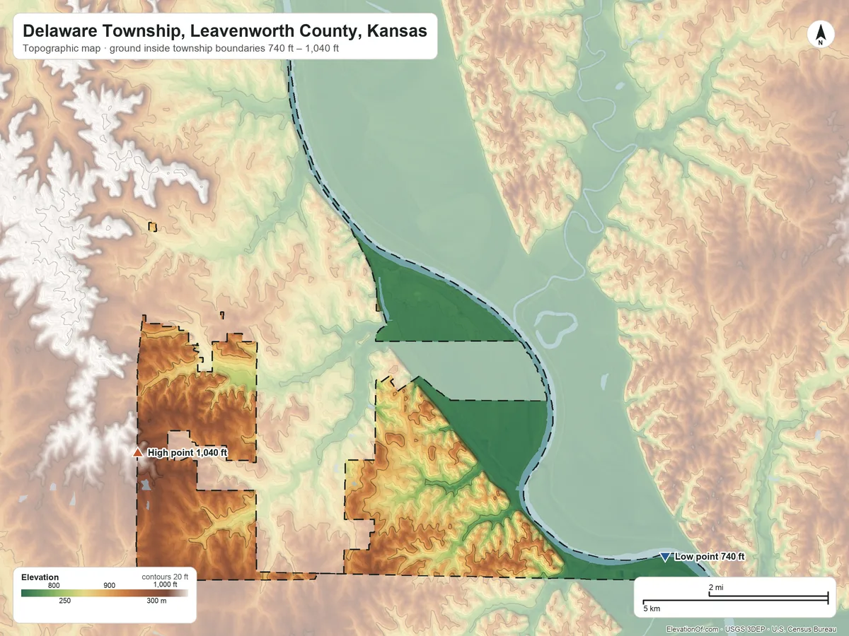 Topographic elevation map of Delaware Township, Leavenworth County, Kansas, shaded from 740 ft on the east side to 1,040 ft on the west side