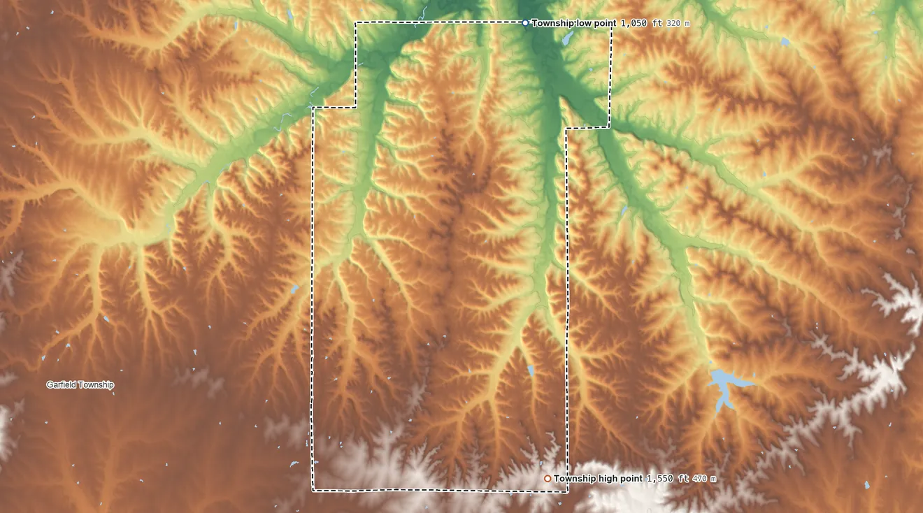 Topographic elevation map of Farmer Township, Wabaunsee County, Kansas, shaded from 1,050 ft on the northeast side to 1,550 ft on the south side