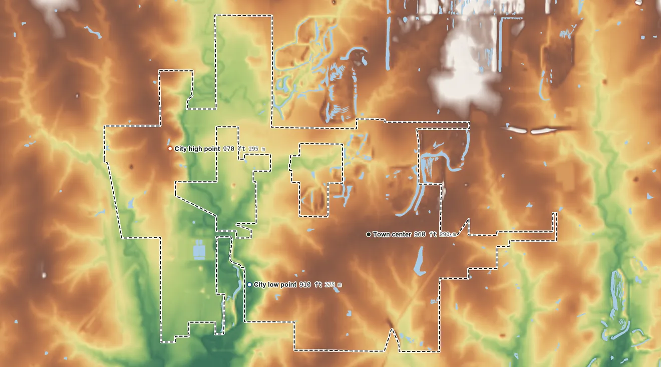 Topographic elevation map of Frontenac, Kansas, shaded from 910 ft on the southwest side to 970 ft on the northwest side