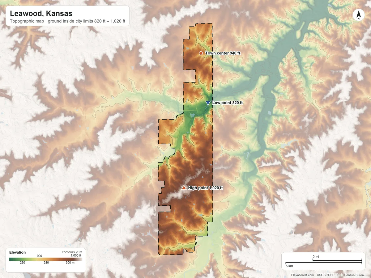 Topographic elevation map of Leawood, Kansas, shaded from 820 ft on the south side to 1,020 ft on the south side