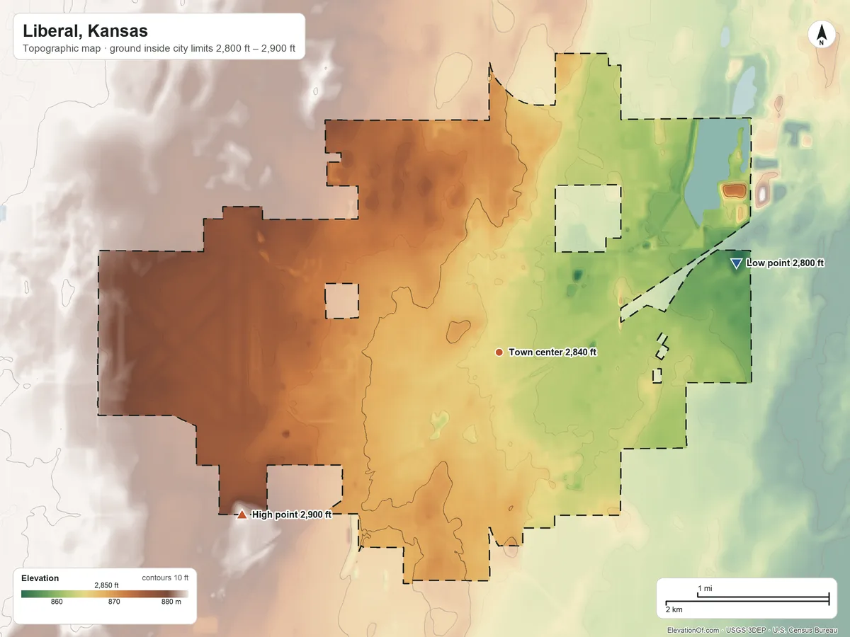 Topographic elevation map of Liberal, Kansas, shaded from 2,800 ft on the east side to 2,900 ft on the southwest side