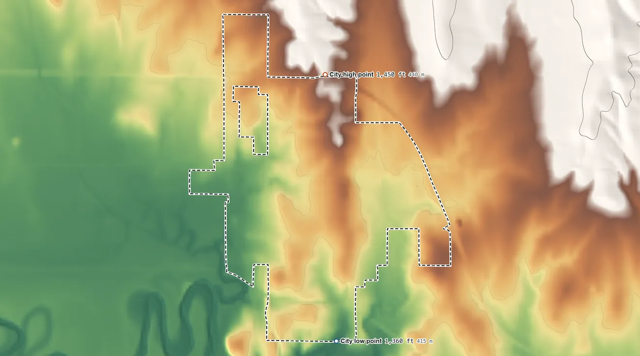 Topographic elevation map of Lincoln Center, Kansas, shaded from 1,360 ft on the south side to 1,450 ft on the north side