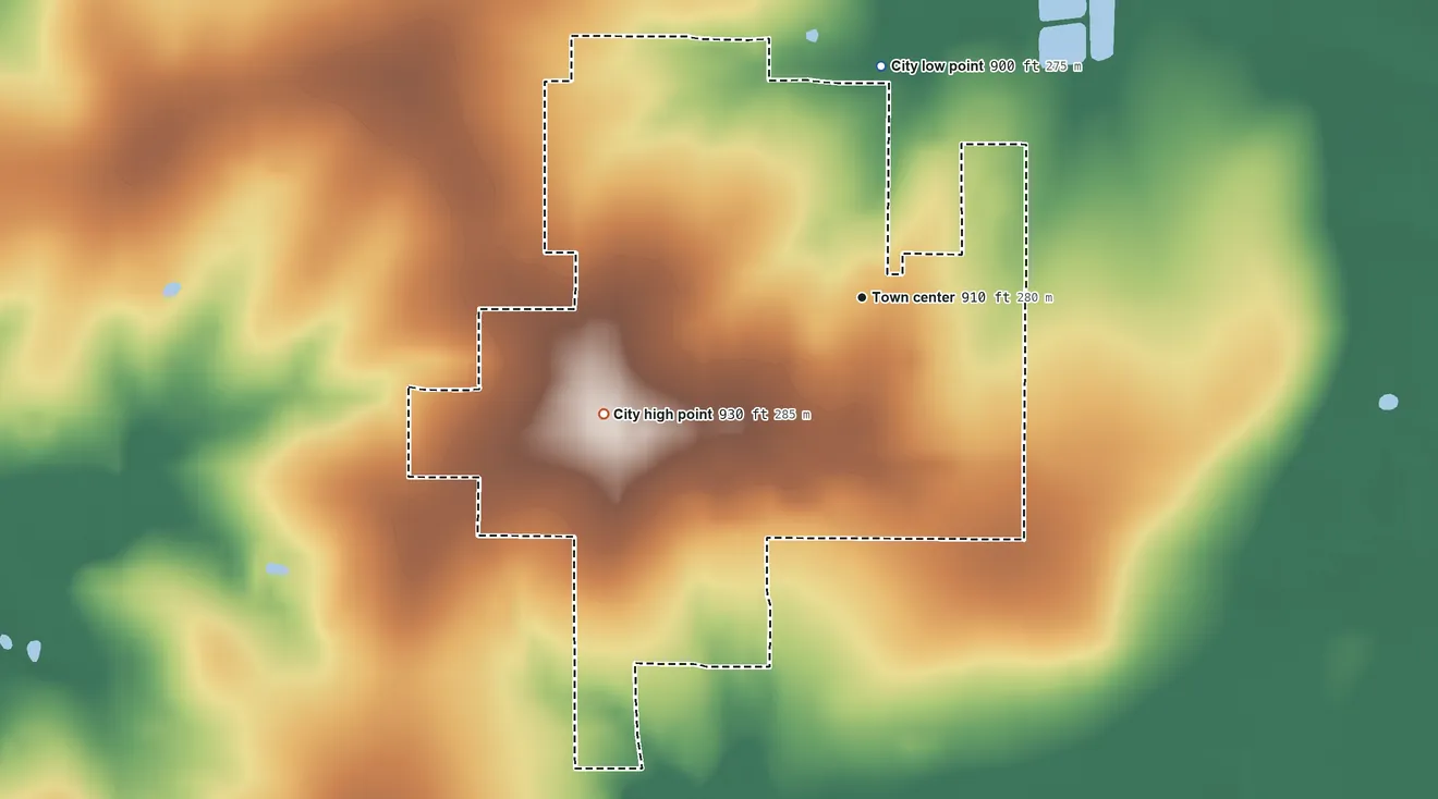 Topographic elevation map of McCune, Kansas, shaded from 900 ft on the north side to 930 ft on the southwest side