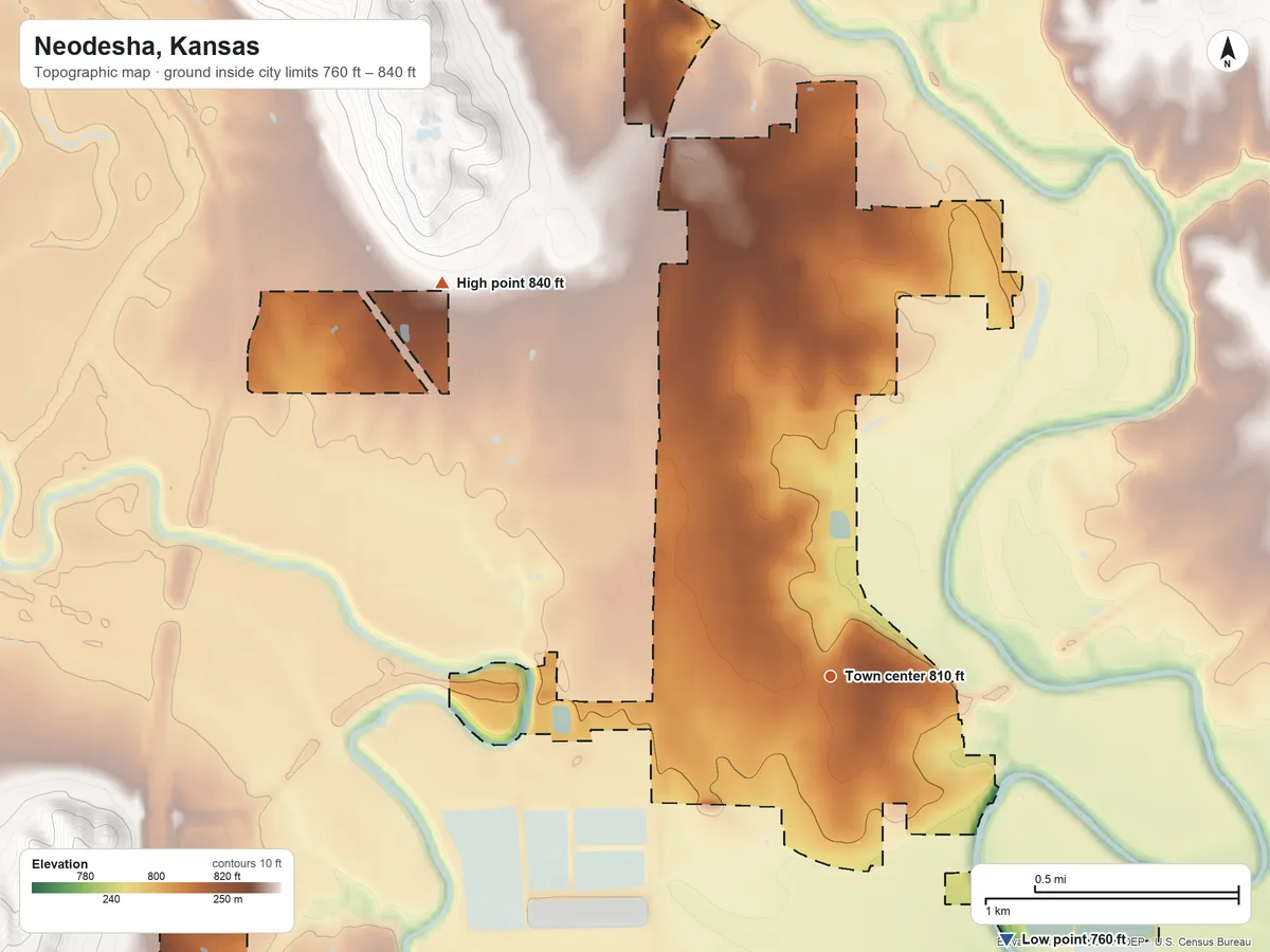 Topographic elevation map of Neodesha, Kansas, shaded from 760 ft on the southeast side to 840 ft on the northwest side