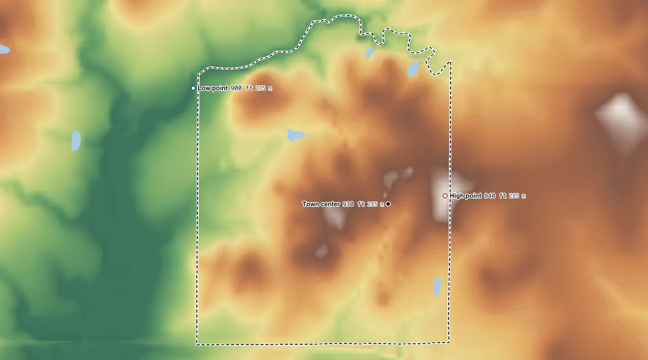 Topographic elevation map of Opolis, Kansas, shaded from 900 ft on the northwest side to 940 ft on the east side