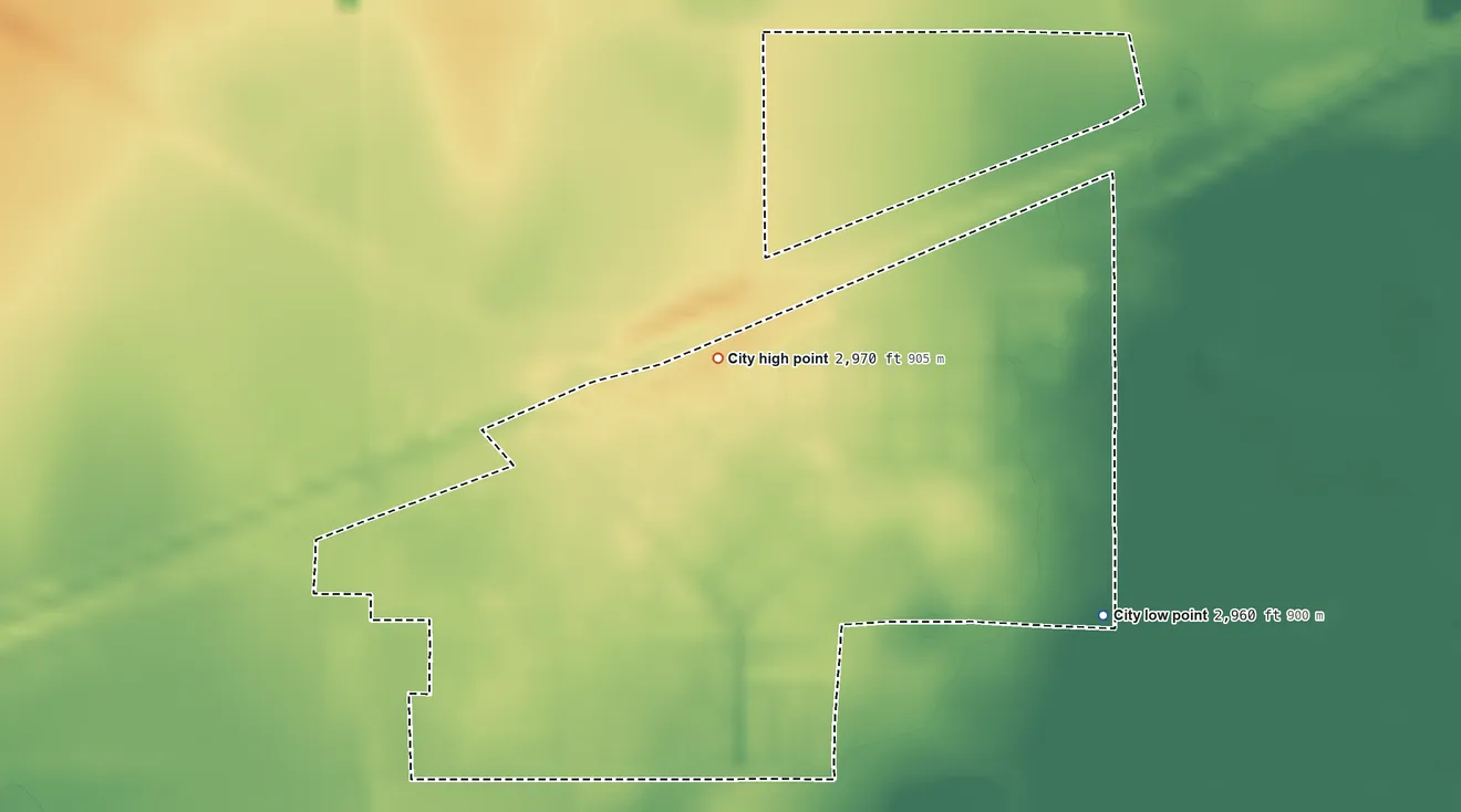 Topographic elevation map of Satanta, Kansas, shaded from 2,960 ft on the east side to 2,970 ft on the north side