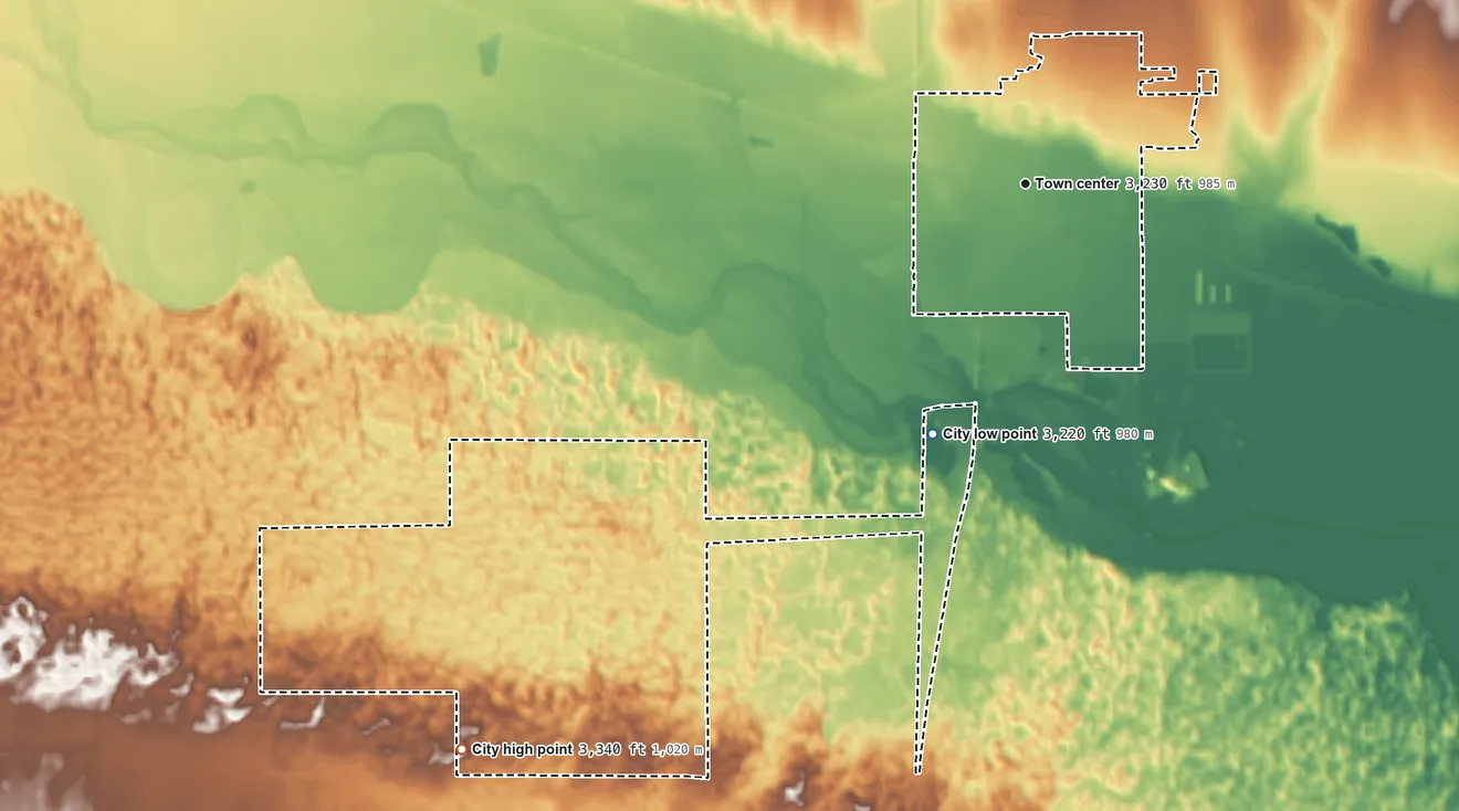 Topographic elevation map of Syracuse, Kansas, shaded from 3,220 ft on the south side to 3,340 ft on the southwest side